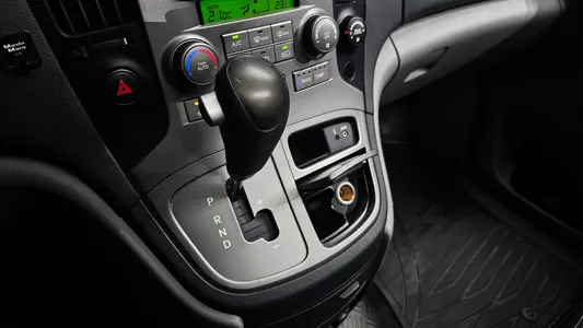 Hyundai Grand Starex 12 2009 9