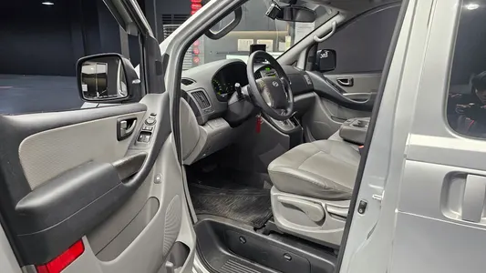 Hyundai Grand Starex 12 2009 10