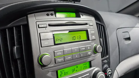 Hyundai Grand Starex 12 2009 16