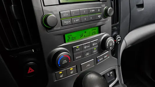 Hyundai Grand Starex 12 2009 17