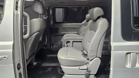 Hyundai Grand Starex 12 2009 26