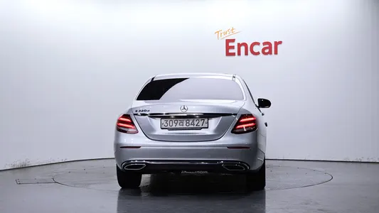 Mercedes-Benz E-Class W213 E220d 2017 4