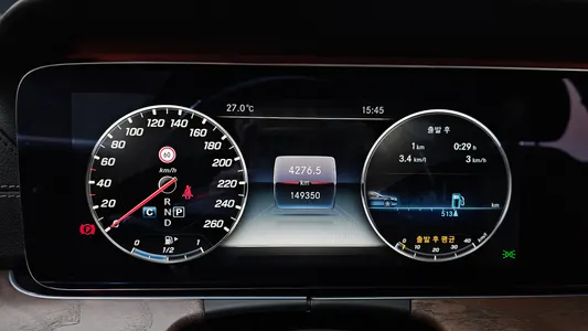 Mercedes-Benz E-Class W213 E220d 2017 8