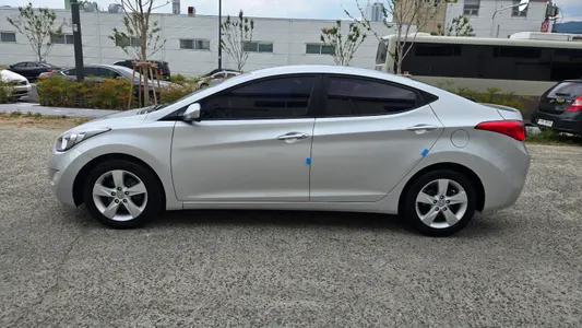 Hyundai MD M16 GDI 2011 8