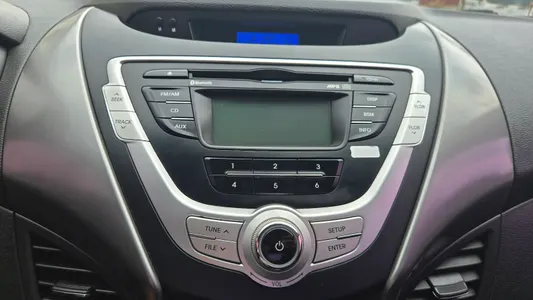 Hyundai MD M16 GDI 2011 17