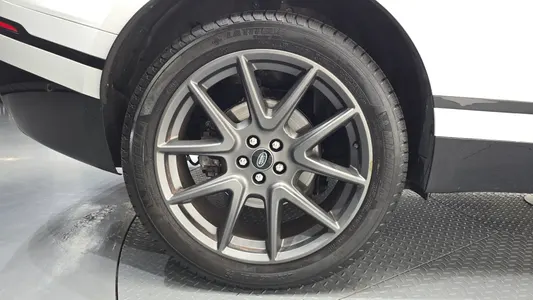 Land Rover 레인지로버 벨라 3.0 P400 R- HSE 2021 5