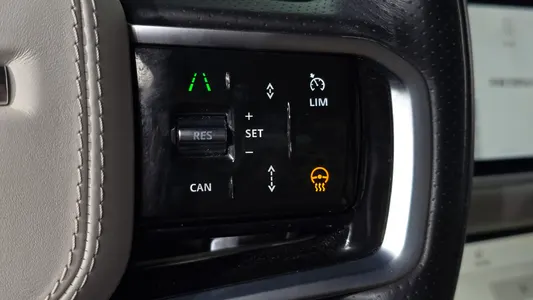 Land Rover 레인지로버 벨라 3.0 P400 R- HSE 2021 15