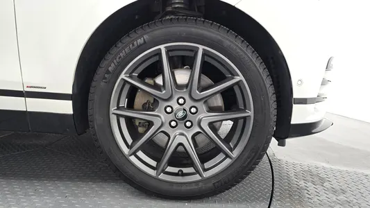 Land Rover 레인지로버 벨라 3.0 P400 R- HSE 2021 21