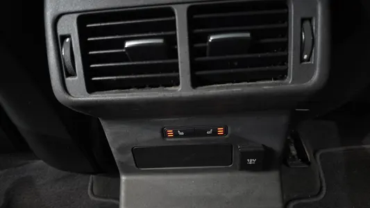 Land Rover 레인지로버 벨라 3.0 P400 R- HSE 2021 31