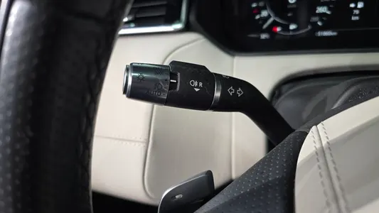 Land Rover 레인지로버 벨라 3.0 P400 R- HSE 2021 28