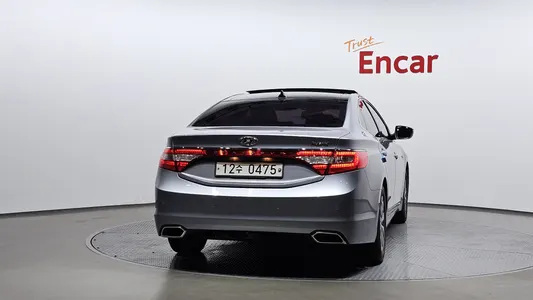 Hyundai HG 2015 4