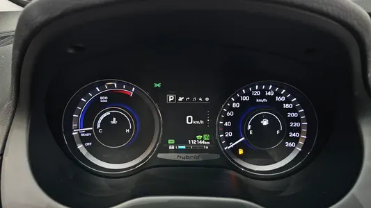 Hyundai HG 2015 8