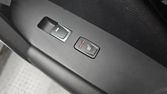 Hyundai HG 2015 17