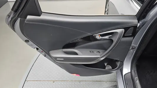 Hyundai HG 2015 25