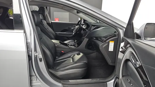 Hyundai HG 2015 26
