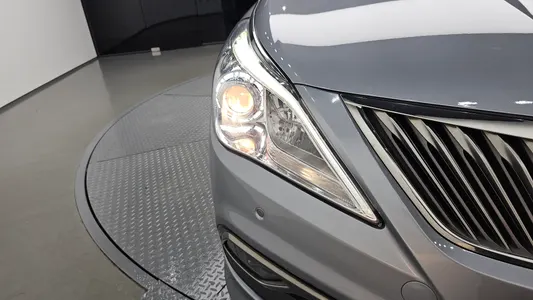 Hyundai HG 2015 22