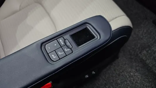Kia 4 HEV 7 2024 27