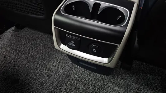 Kia 4 HEV 7 2024 37