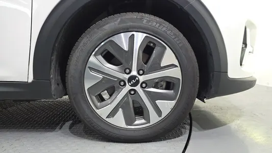 Kia 니로 플러스 2022 5