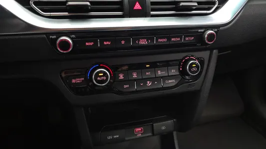 Kia 니로 플러스 2022 32