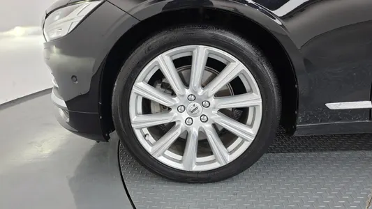 Volvo S90 D4 2018 5