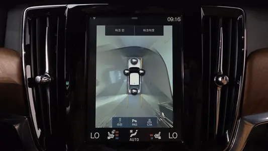 Volvo S90 D4 2018 14