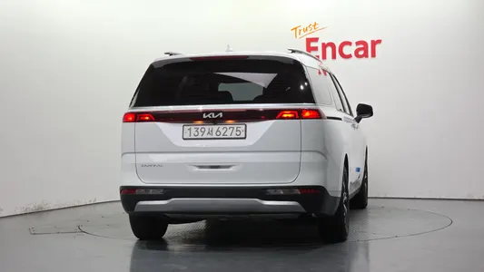 Kia Carnival 9 2023 4