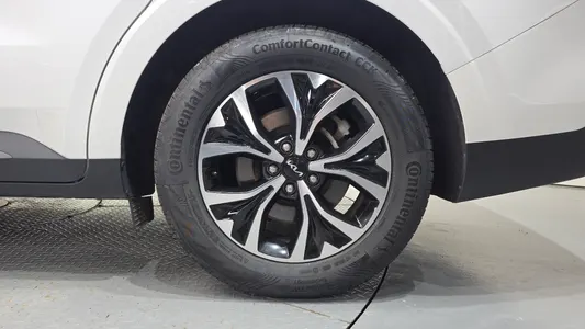 Kia Carnival 9 2023 5