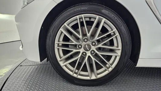 Genesis G70 2.2D 2019 5