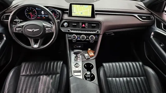 Genesis G70 2.2D 2019 7