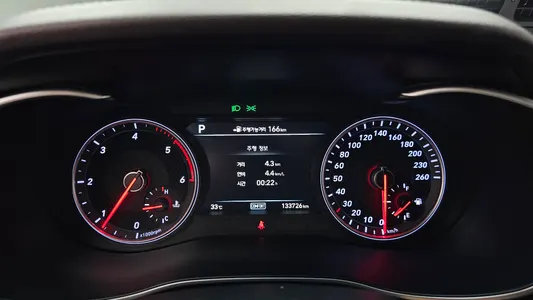 Genesis G70 2.2D 2019 8