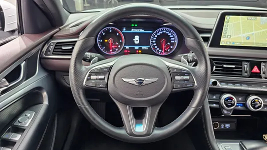 Genesis G70 2.2D 2019 13