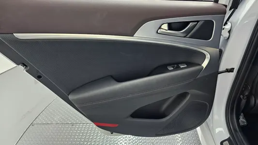 Genesis G70 2.2D 2019 25