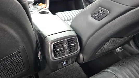 Genesis G70 2.2D 2019 30