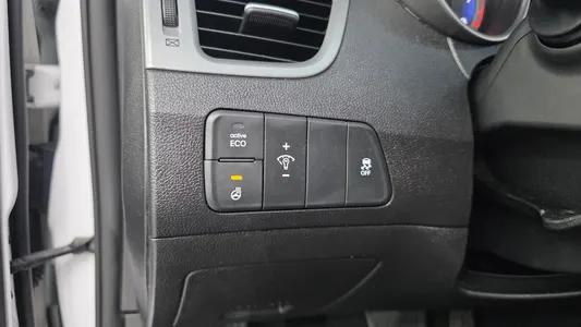 Hyundai 아반떼 1.6 GDi 2015 12