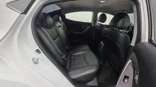 Hyundai 아반떼 1.6 GDi 2015 29