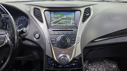 Hyundai Grandeur HG HG300 2011 12