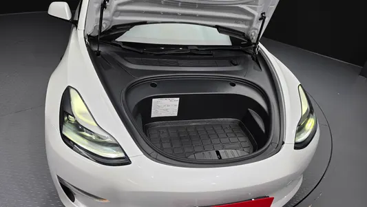 Tesla 3 AWD 2021 6