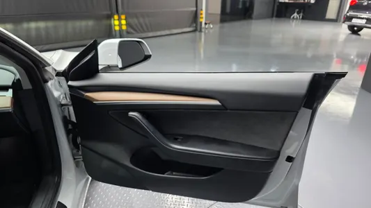 Tesla 3 AWD 2021 25