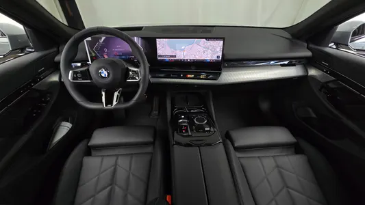 BMW 5 Series (G60) 520i M 2026 7