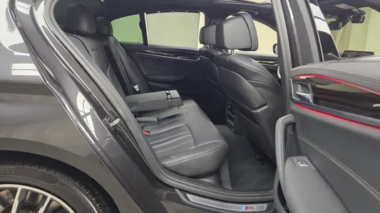 BMW 5 Series (G30) 520i M 2022 11