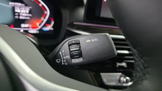 BMW 5 Series (G30) 520i M 2022 20