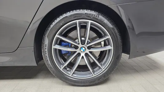 BMW 5 Series (G30) 520i M 2022 21