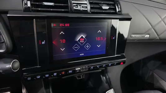 시트로엥/DS DS7 2.0 BlueHDi 2019 17