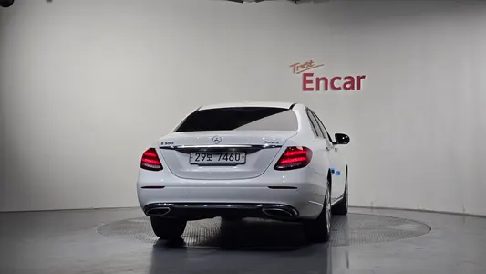 Mercedes-Benz E-Class W213 E300 4MATIC 2018 4