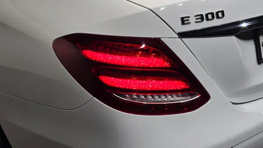 Mercedes-Benz E-Class W213 E300 4MATIC 2018 23