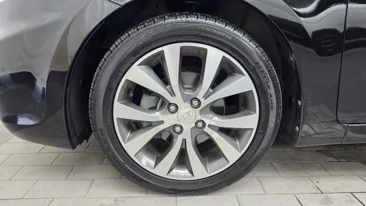 Hyundai () 1.6 VGT 2014 5