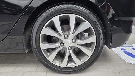 Hyundai () 1.6 VGT 2014 21