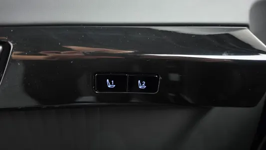 Hyundai (GN7) 2.5 2WD 2022 17