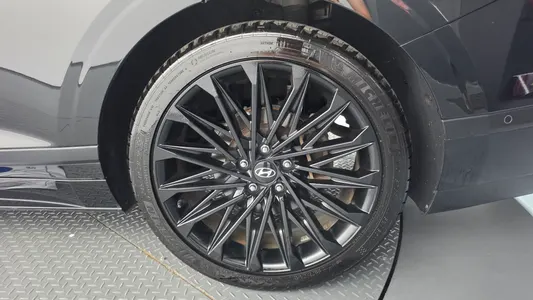 Hyundai (GN7) 2.5 2WD 2022 21